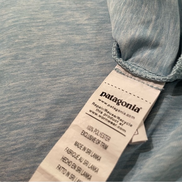 Patagonia Men’s T-Shirt XL Light Blue with Graphic Surf Logo Great for Beach - Picture 9 of 11